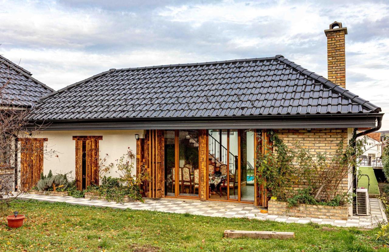 City Escape Luxury Villa Zuce Buitenkant foto