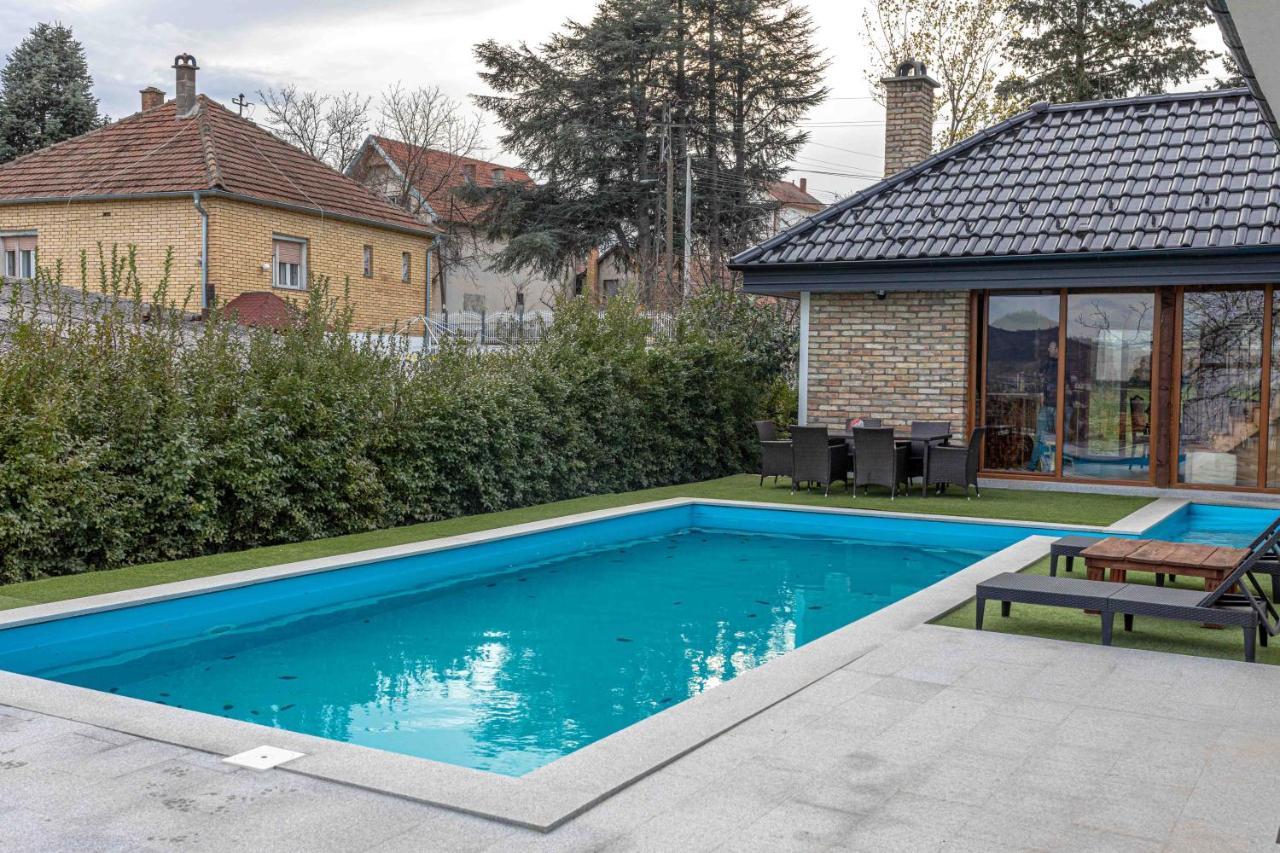 City Escape Luxury Villa Zuce Buitenkant foto